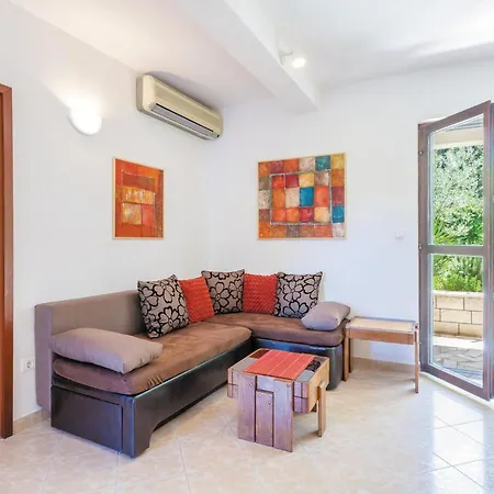 Pet Friendly In Okrug Donji With Wifi Tatil Evi *