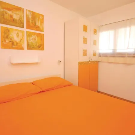 Pet Friendly In Okrug Donji With Wifi Donji Okrug (Ciovo)