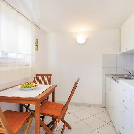 Pet Friendly In Okrug Donji With Wifi * Donji Okrug (Ciovo)
