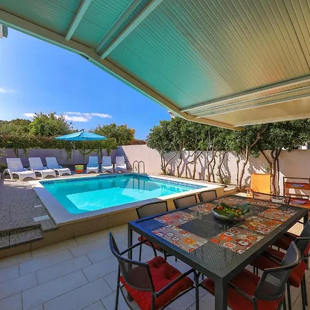 Tatil Evi Pet Friendly In Okrug Donji With Wifi *